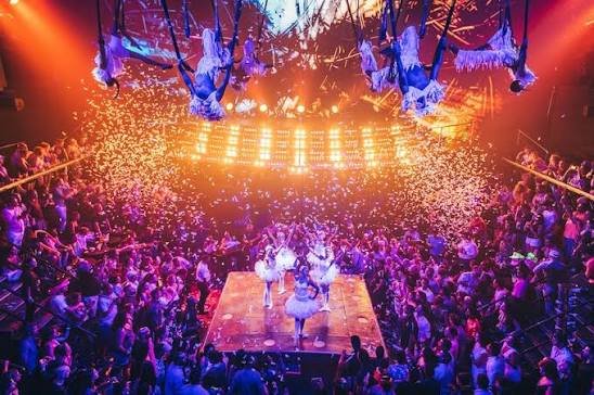 Coco Bongo show and disco